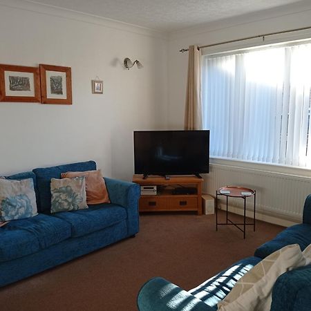 Вилла Sutton Court Тирск Экстерьер фото